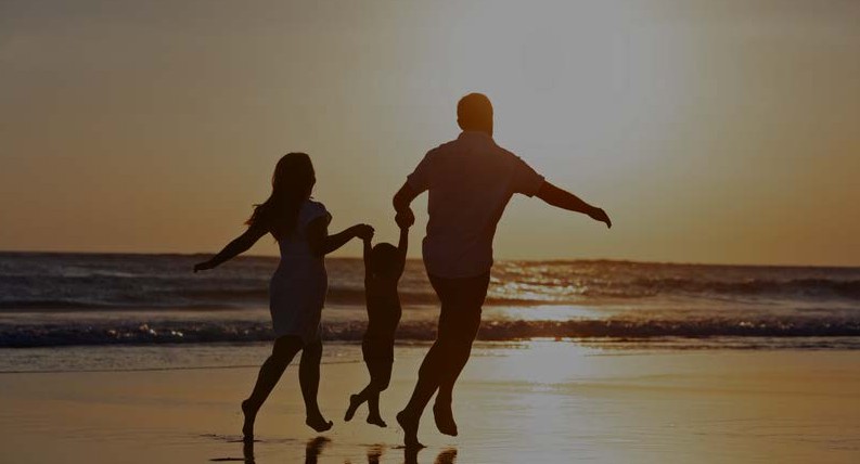 Crays members arriving at a private lifestyle venue