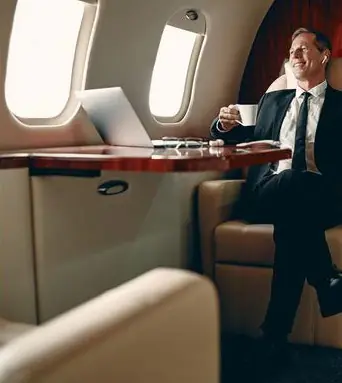 Private aviation connected to the Crays platform