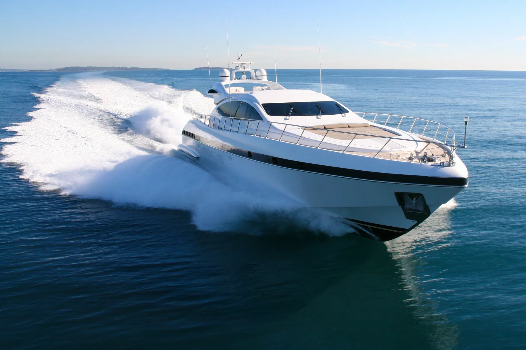 Global Crays lifestyle network by the water